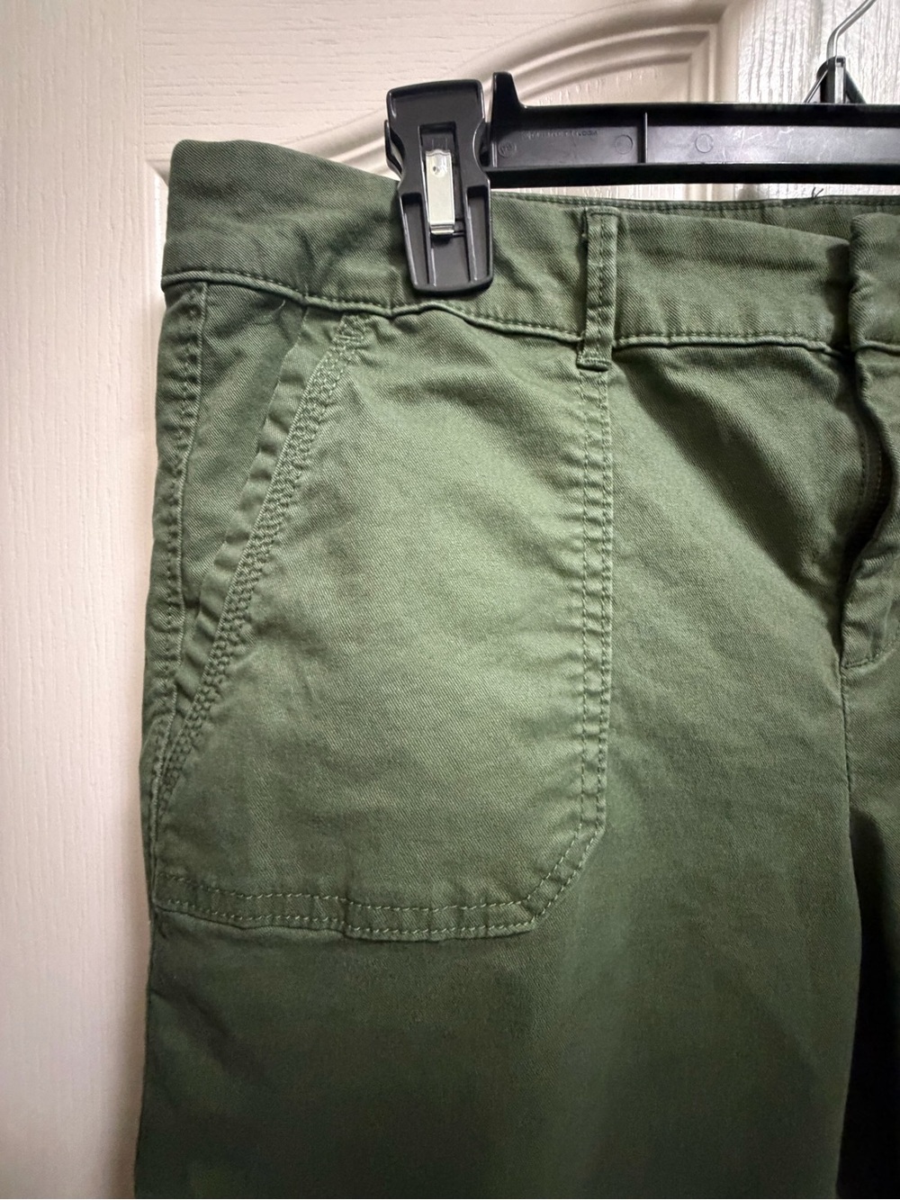 Old Navy Pixie Pants Size 12 Olive Green